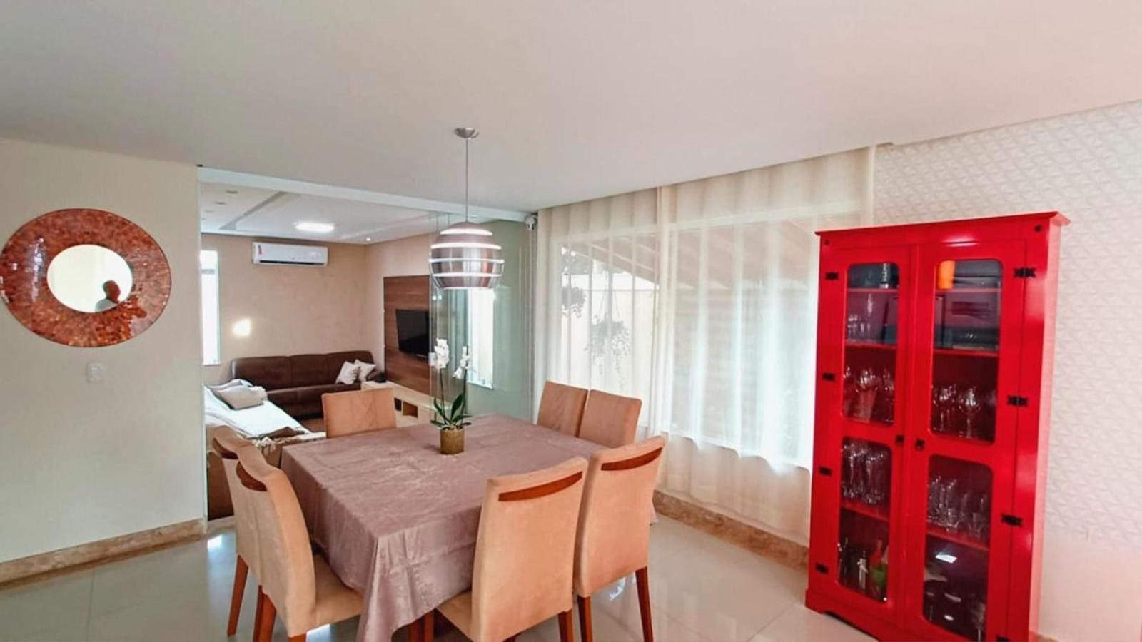 Casa Com 5 Quartos E Area Gourmet Em Porto Seguro
